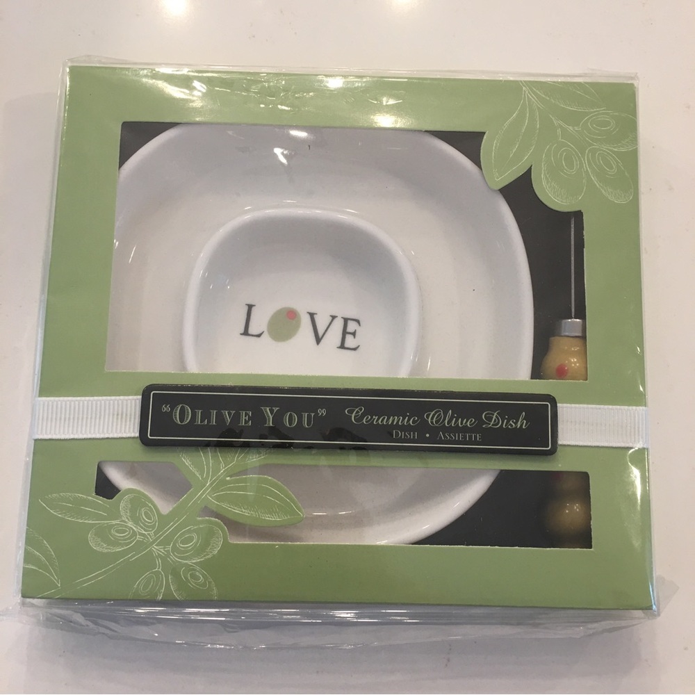 NEW* “OLIVE YOU”  ceramic olive dish w/matching serving stick